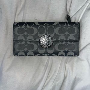 Coach hand wallet